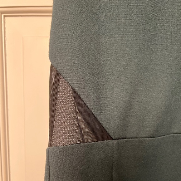 French Connection Lula Mesh V-Neck Dress Size 12 - Picture 5 of 10